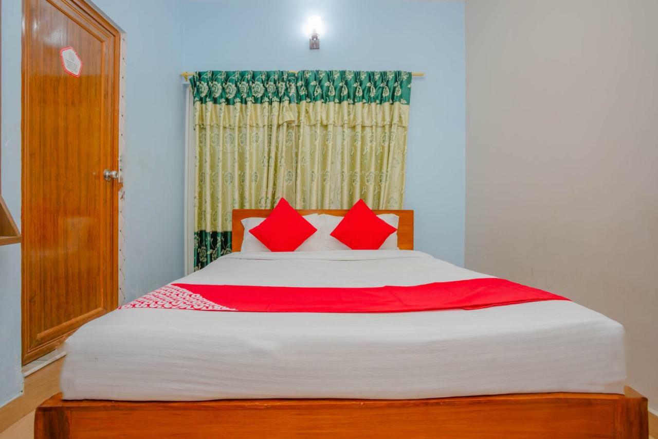 Oyo 575 Api Suites Покхара Екстер'єр фото