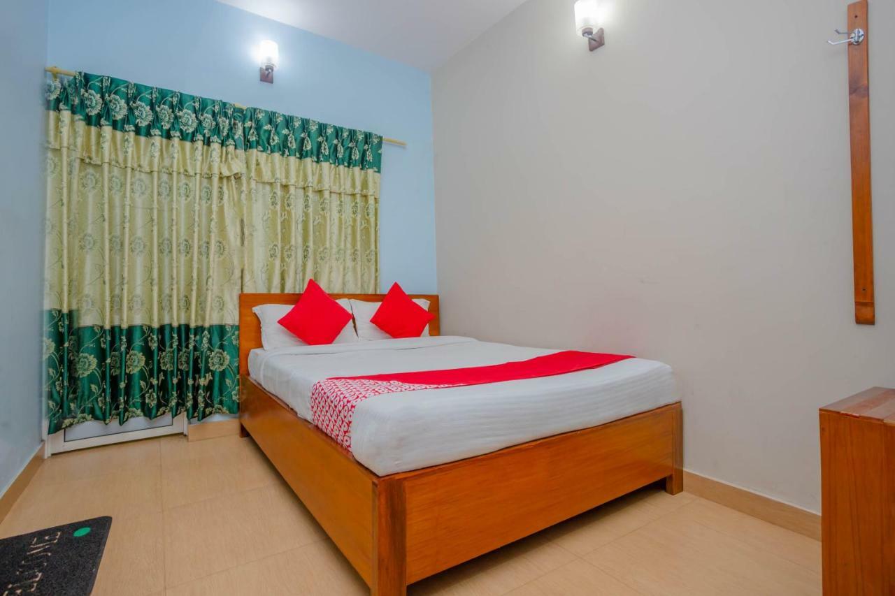 Oyo 575 Api Suites Покхара Екстер'єр фото