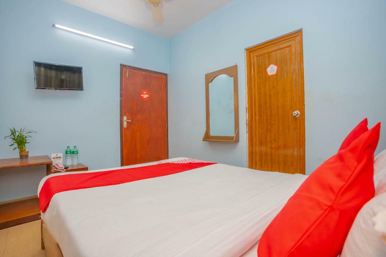 Oyo 575 Api Suites Покхара Екстер'єр фото